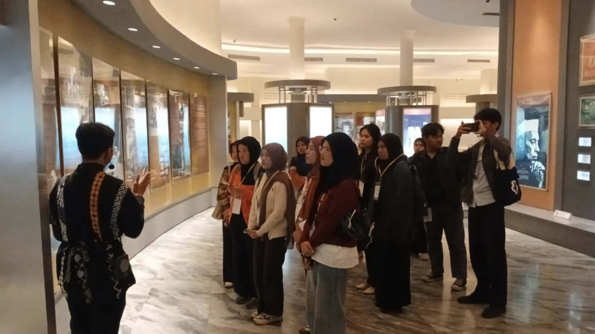 Moment Klab Edukator 3